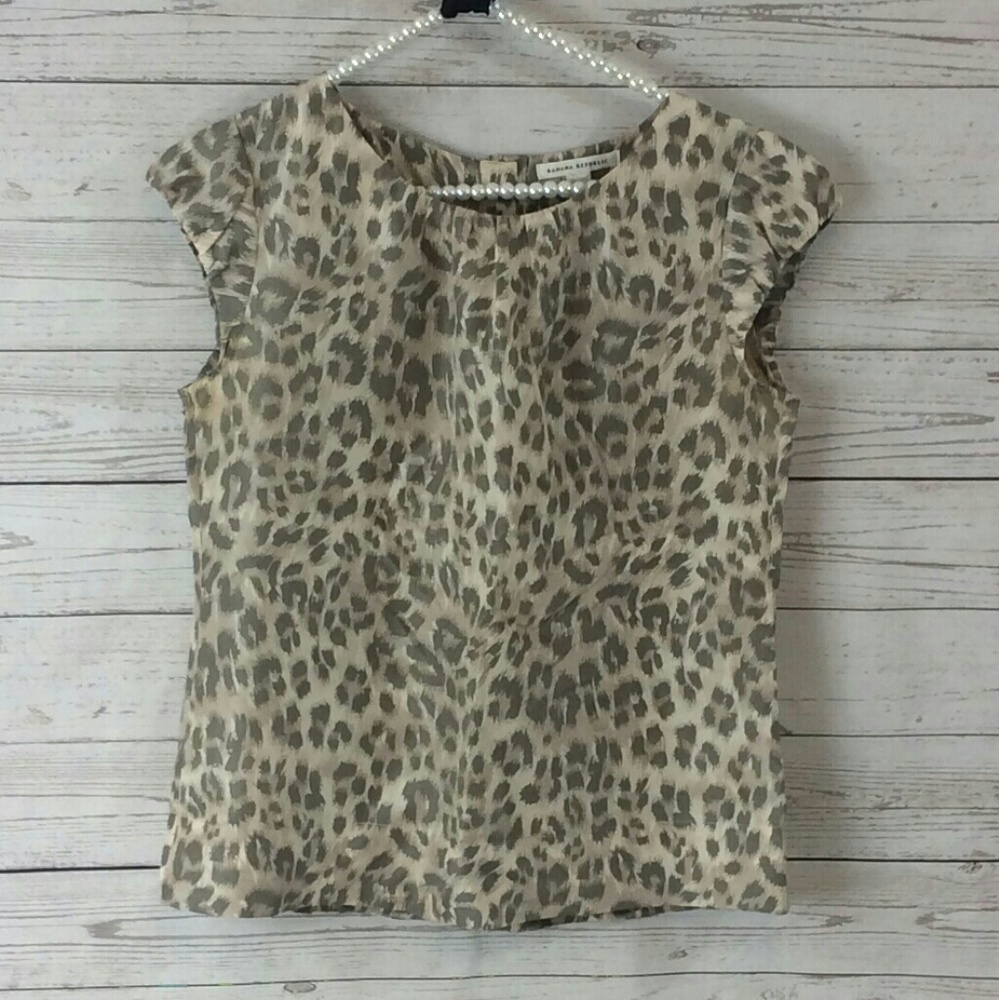 {Banana Republic} Leopard print blouse